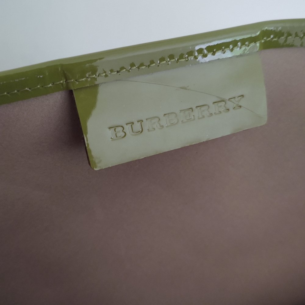 Burberry Nickie Nova Check Large Tote - Picture 10 of 15